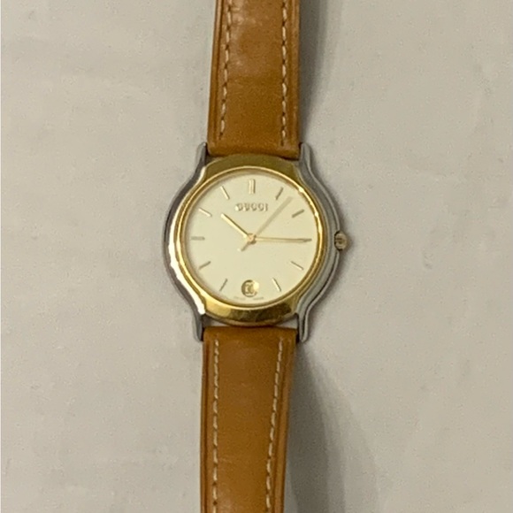 Gucci Watch - Picture 2 of 6